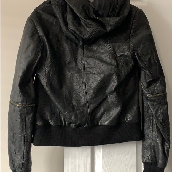 Leather jacket - Picture 7 of 10